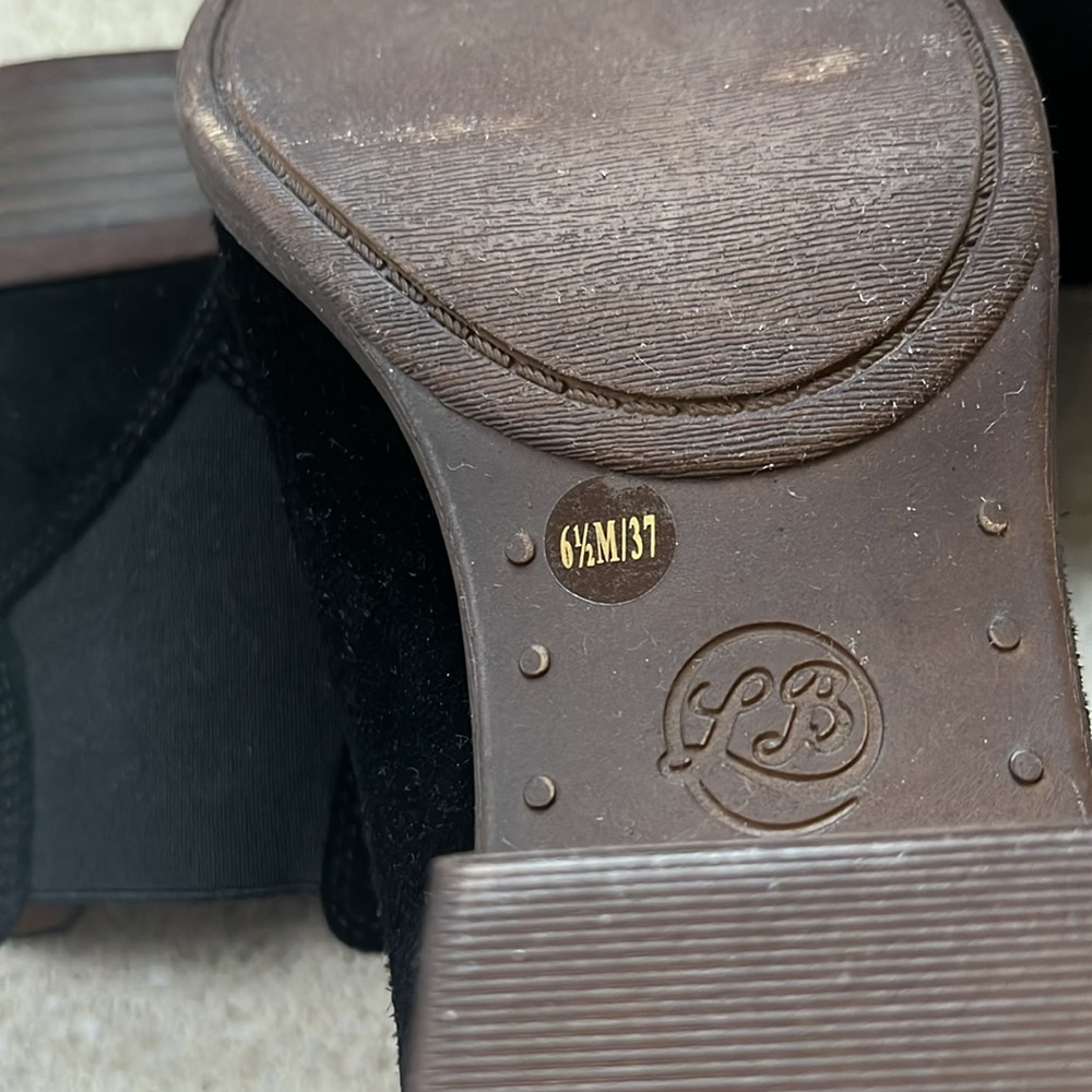 Lucky Brand black suede ankle boots - Picture 5 of 6